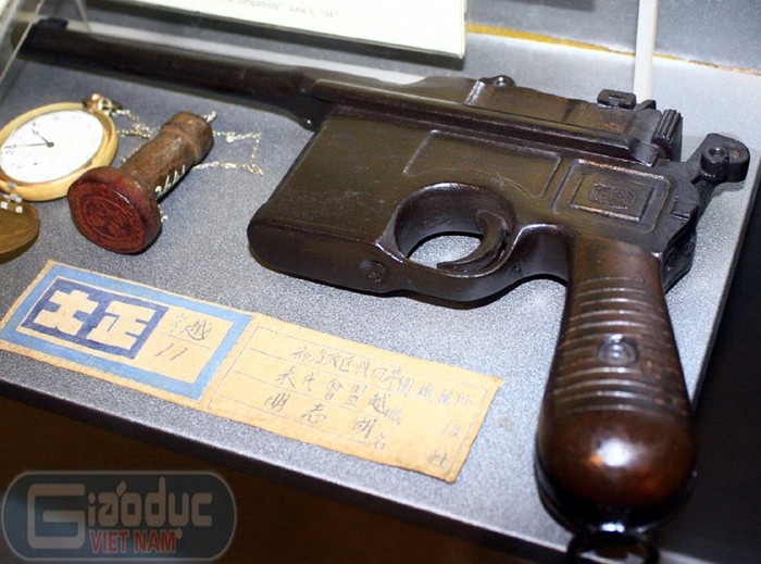 Khẩu súng Mode, Bác tặng đồng chí Thế An đội viên đội bảo vệ cơ quan Đảng ở hang Pác Bó, Cao Bằng 1941